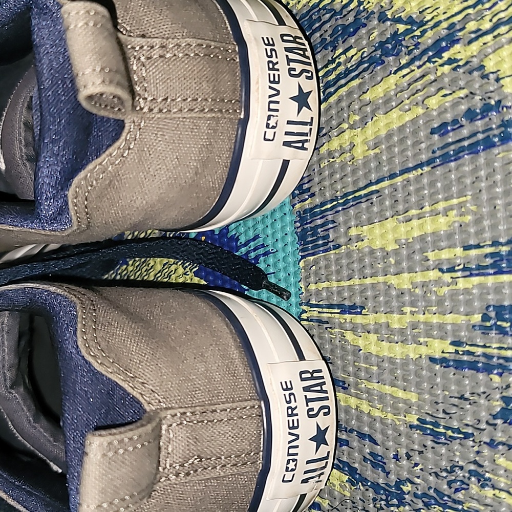 Converse - Picture 3 of 7